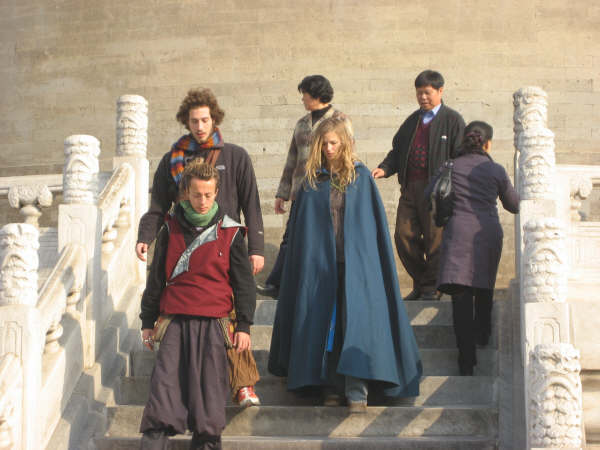 ome extras from Lord of the Rings in the Temple of 		Heaven, Beijing, China